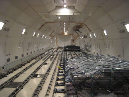 上海到南京有什么快遞是當天能到的？限時達空運物流公司為您專業解答